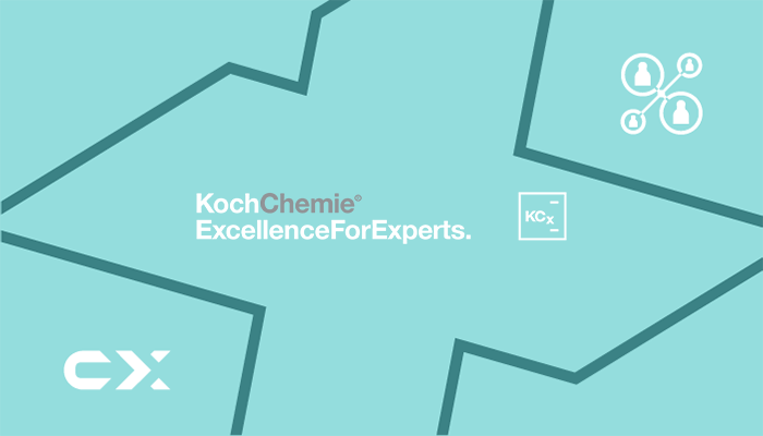 Copertina articolo Koch-Chemie. Logo Carismatix e Koch-Chemie su sfondo azzurro.