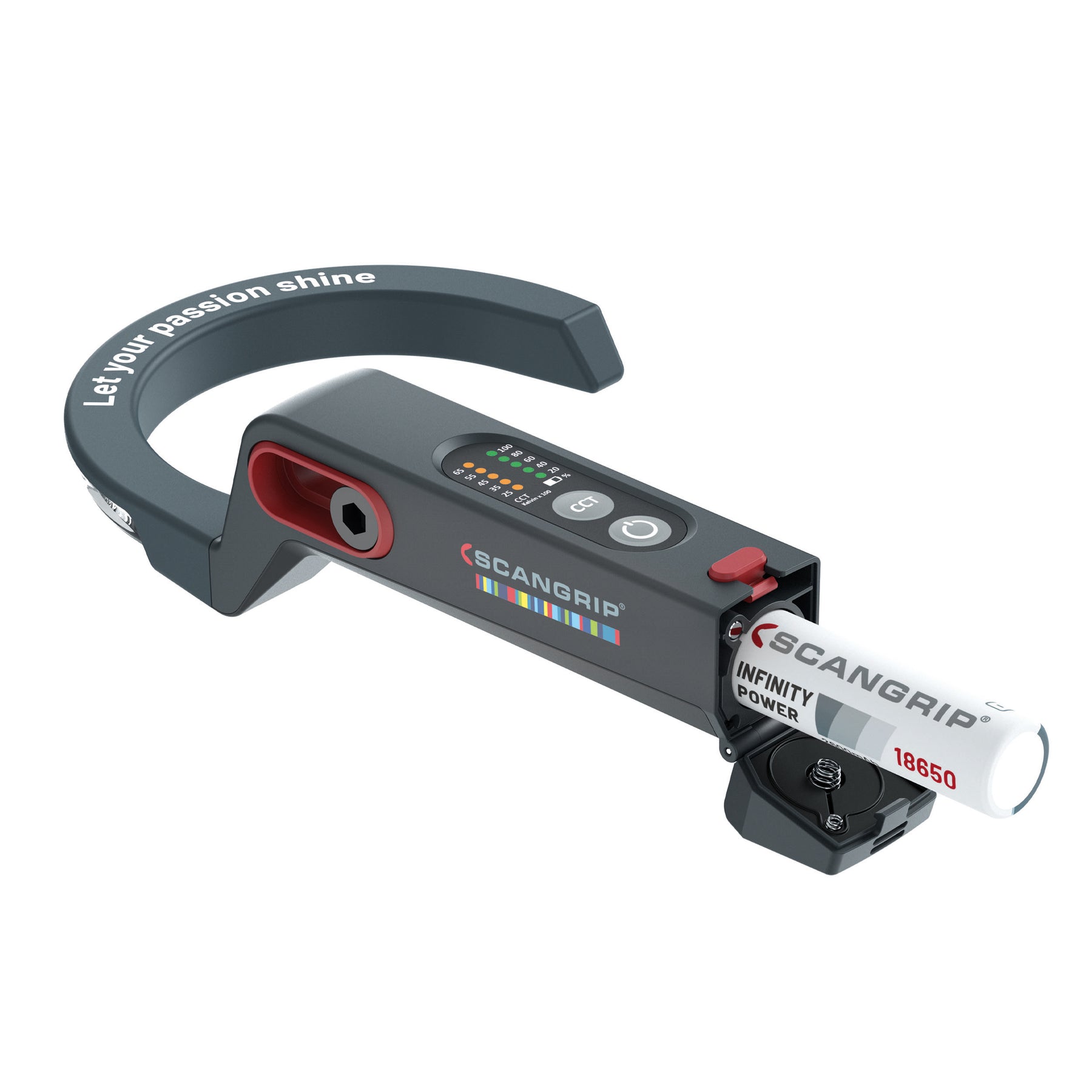 Lampada STARMATCH Scangrip con batteria ricaricabile 18650 in fase di inserimento, ideale per uso intensivo su lucidatrice nel detailing auto