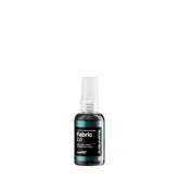 Flacone spray di CARPRO C.QUARTZ Fabric 2.0, un rivestimento traspirante e resistente alle macchie per la protezione dei tessuti.