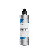 Bottiglia di polish CARPRO Reflect con etichetta bianca e blu, su sfondo bianco.