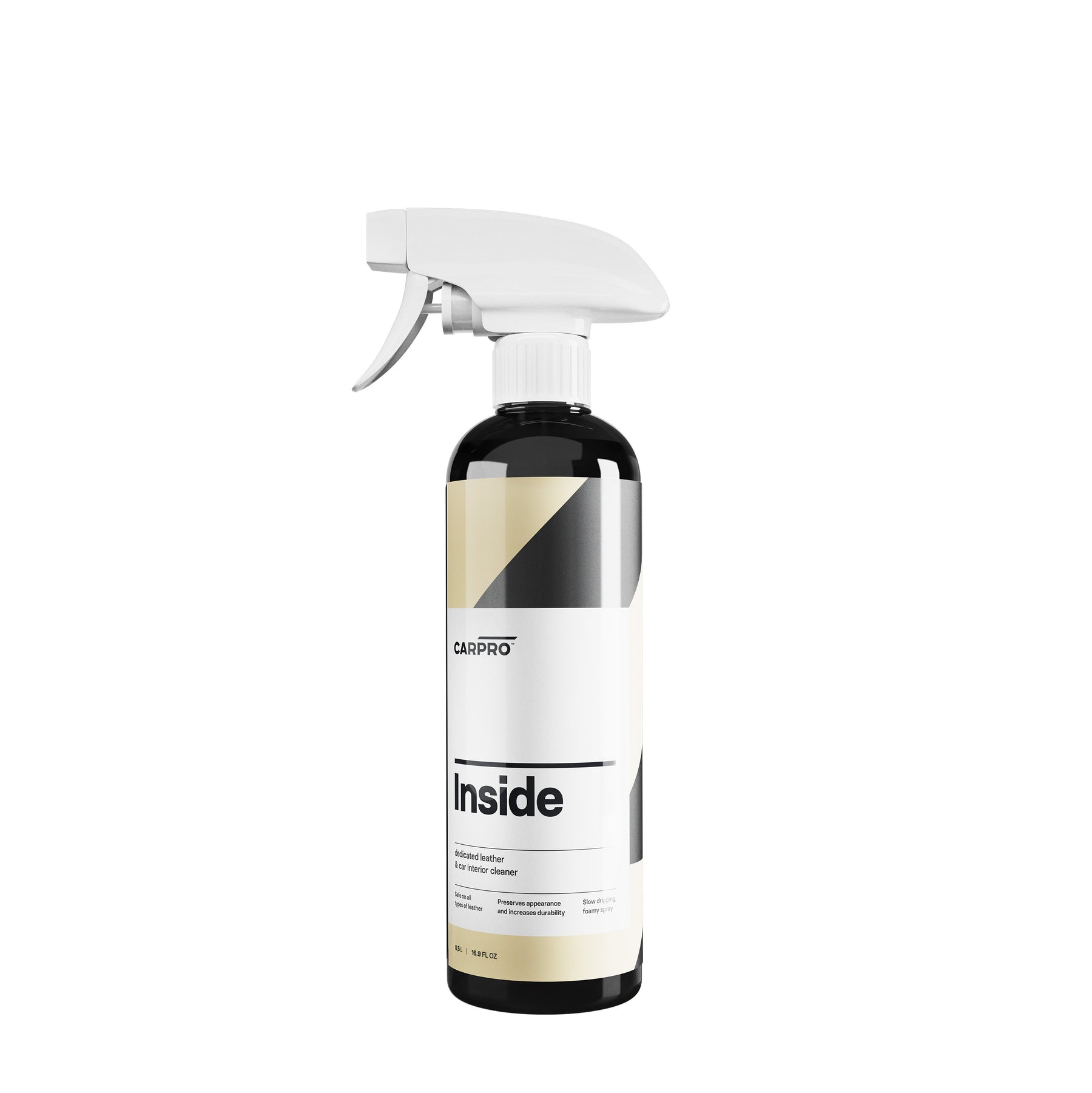 Flacone di CARPRO Inside con spruzzatore bianco, ideale per la pulizia degli interni auto, con etichetta beige, nera e bianca, progettato per rimuovere sporco e macchie dalle superfici interne.