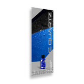 promozionale di CARPRO C.QUARTZ con un flacone di prodotto in primo piano e un'immagine di una superficie trattata con rivestimento, mostrando l'effetto idrofobico con gocce d'acqua.
