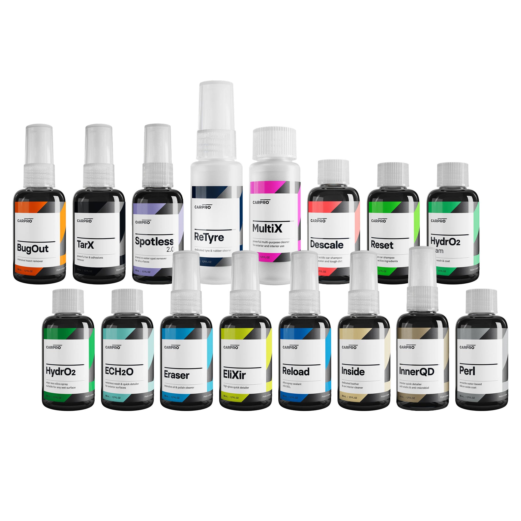 Set di prodotti CARPRO Cube Box Starter Kit con flaconi di diverse soluzioni per la pulizia e la manutenzione dell'auto, su sfondo bianco. Prodotti CARPRO Cube Box Starter Kit con flaconi di BugOut, TarX, Spotless, ReTyre, MultiX, Descale, Reset, HydrO2 Foam, HydrO2, ECH2O, Eraser, EliXir, Reload, Inside, InnerQD e Perl