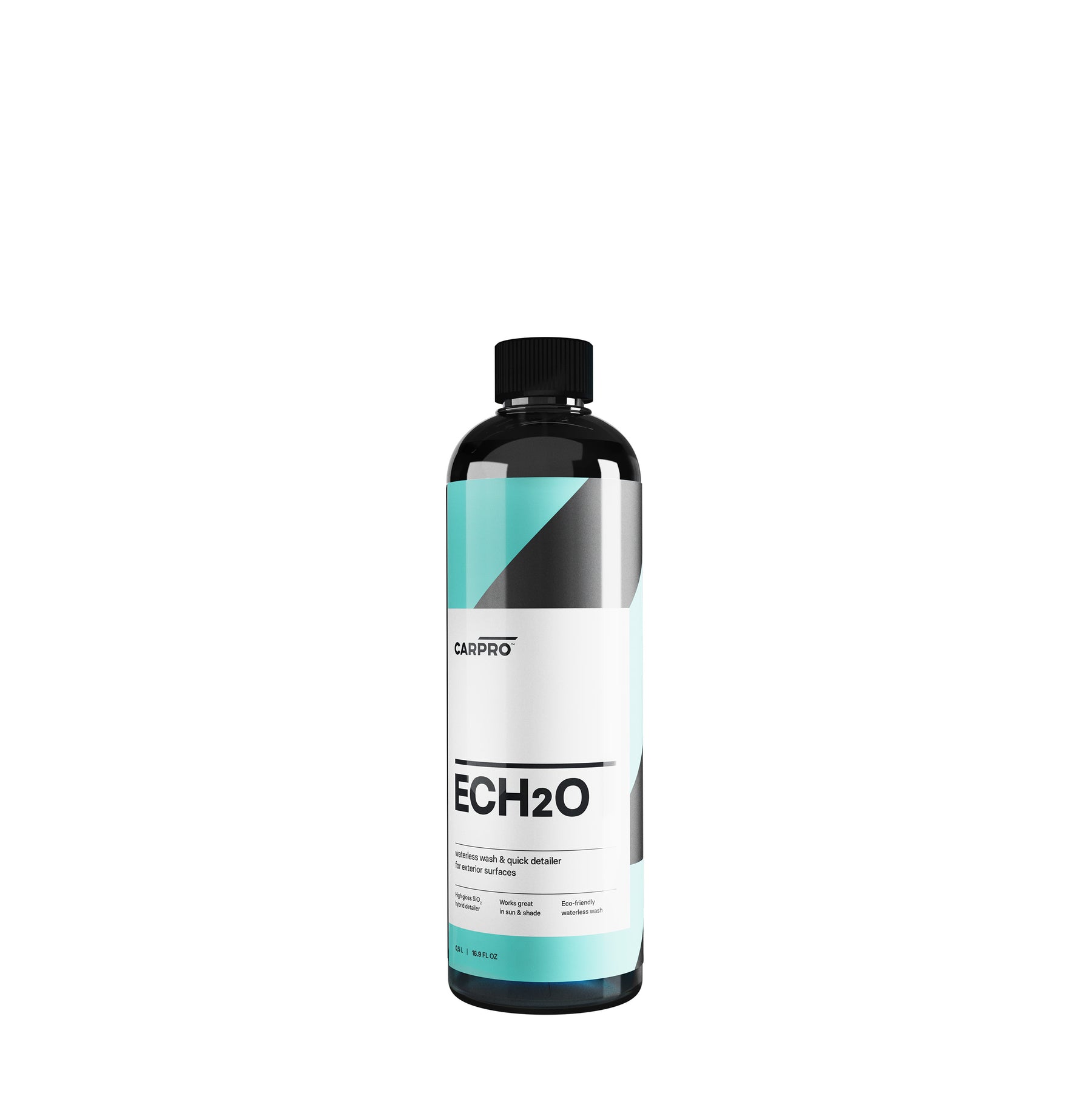 Flacone di CARPRO EcH2O su sfondo bianco, quick detailer a base di acqua e silice per una pulizia rapida e brillantezza intensa delle superfici del veicolo.