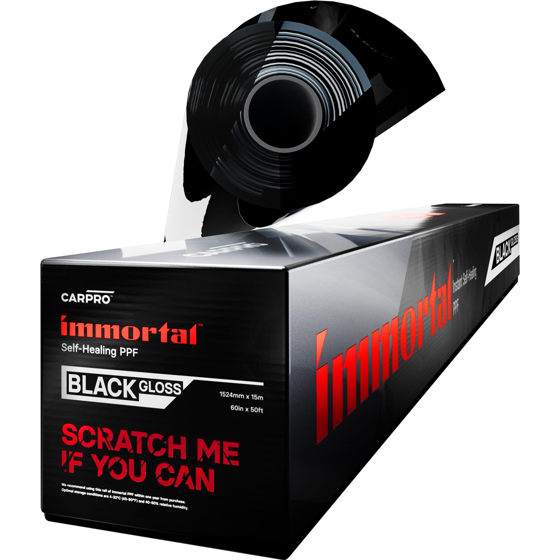 rotolo di pellicola protettiva CARPRO Immortal™ Black Gloss, caratterizzata da un'elegante finitura nera lucida. Il rotolo è presentato sopra una scatola nera con dettagli rossi e grigi, con il testo "Scratch Me If You Can" evidenziato. Questa pellicola autorigenerante è progettata per proteggere la carrozzeria dell'auto da graffi e danni, offrendo una combinazione di protezione avanzata e stile.