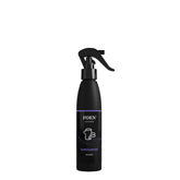 Bottiglia di FOEN Sandalwood Profumo Spray, deodorante auto con fragranza calda e legnosa di sandalo, ideale per rinfrescare e profumare l'interno del veicolo.