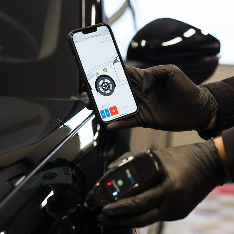 Spessimetro NexPTG PRO Carbon per misurazione avanzata dello spessore della vernice auto.