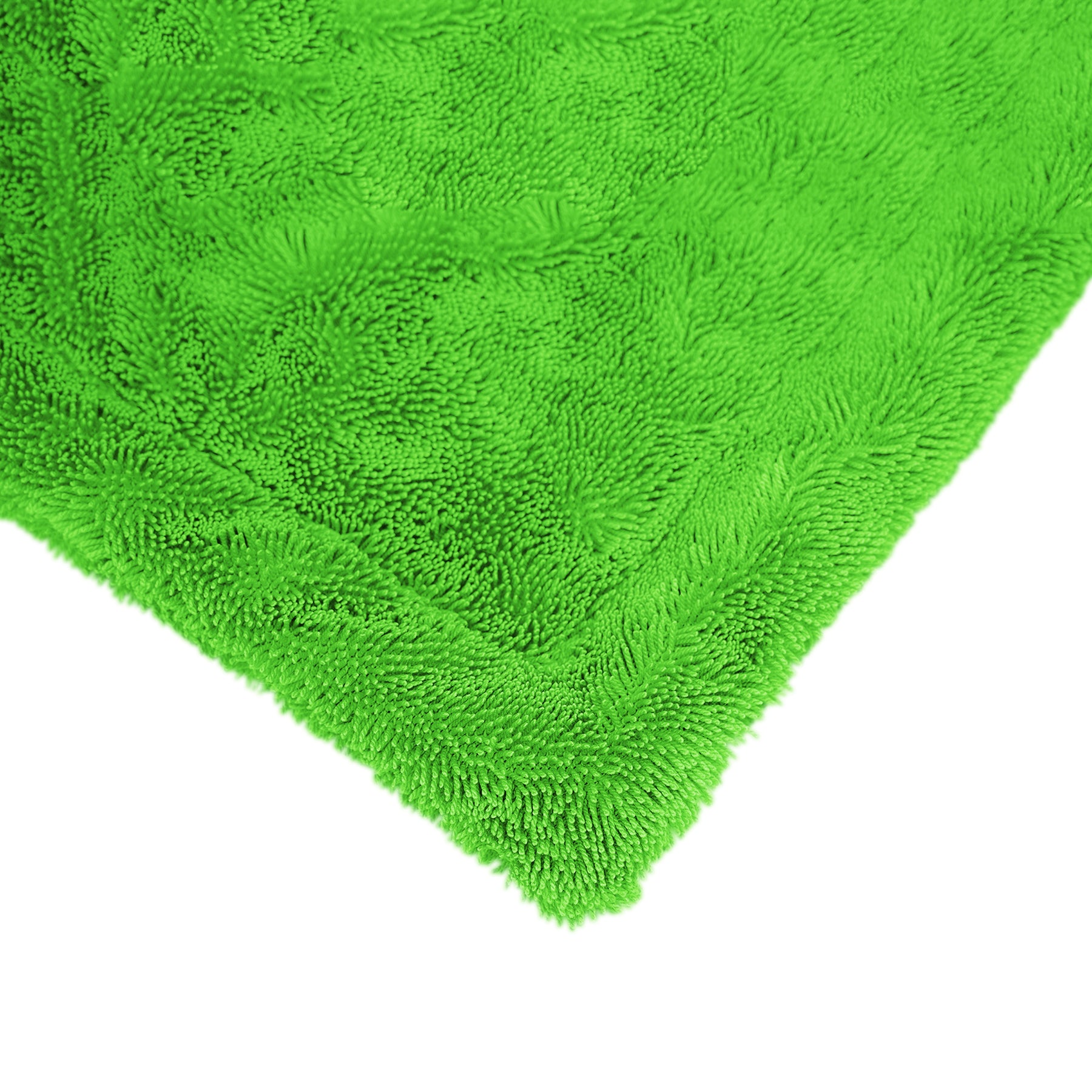 Angolo dettagliato di un panno in microfibra verde con cuciture resistenti, progettato per una pulizia efficace e delicata nel car detailing.