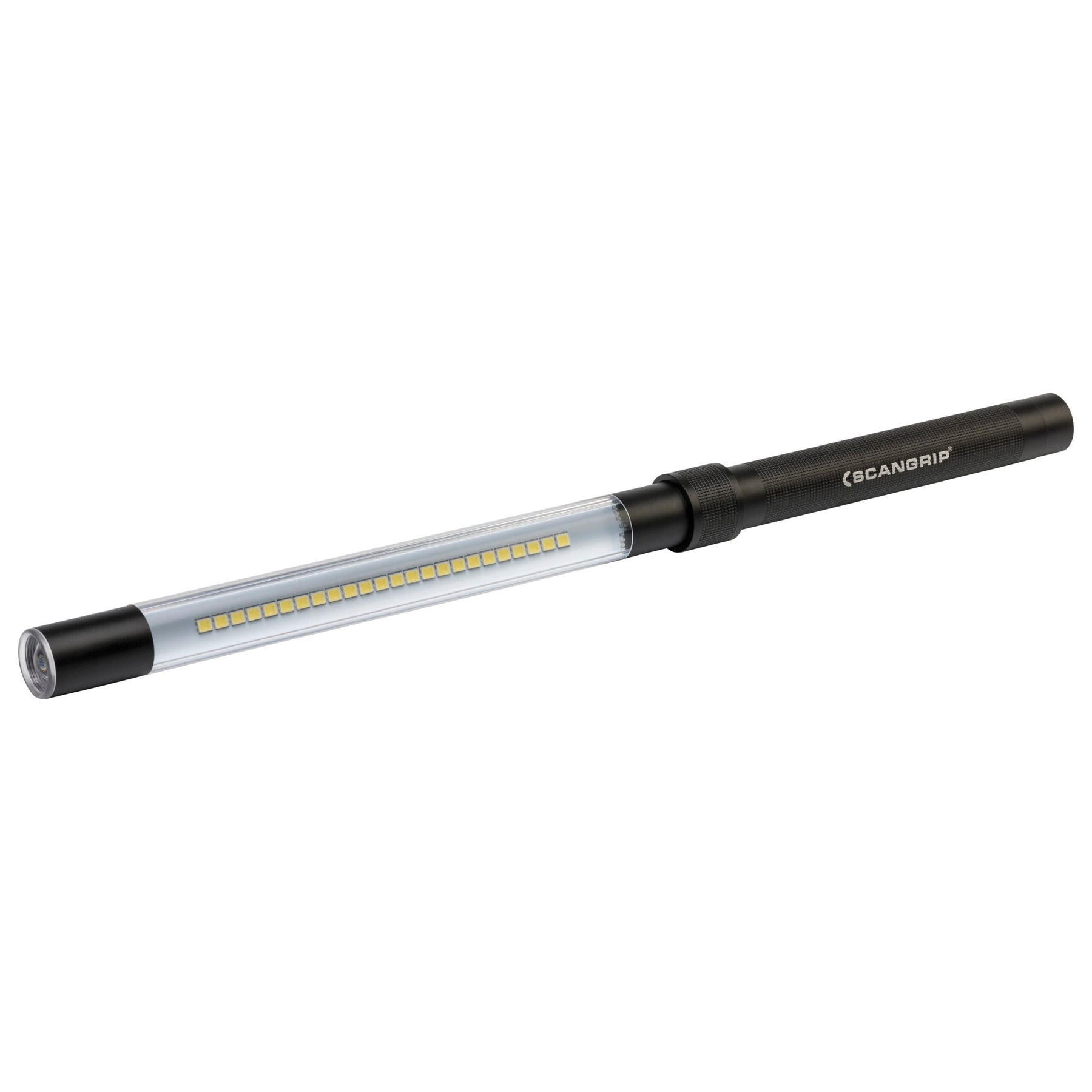 SCANGRIP Line Light C+R utilizzata per illuminare un'area di lavoro durante il detailing auto.
