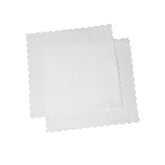 CARPRO Microsuede, panni bianchi in microfibra con bordi ondulati, perfetti per applicazioni uniformi di rivestimenti e sigillanti su superfici delicate.