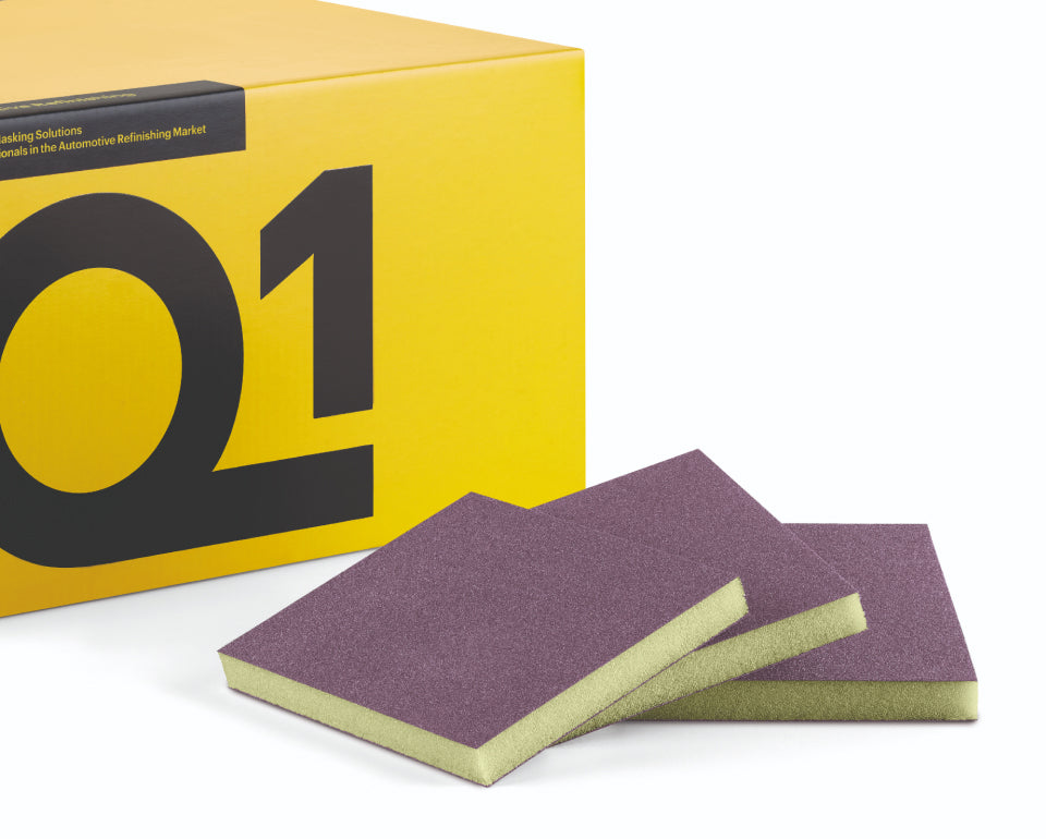 Spugne abrasive a doppia faccia Q1 per levigatura di superfici complesse, ideali per lavori di precisione.