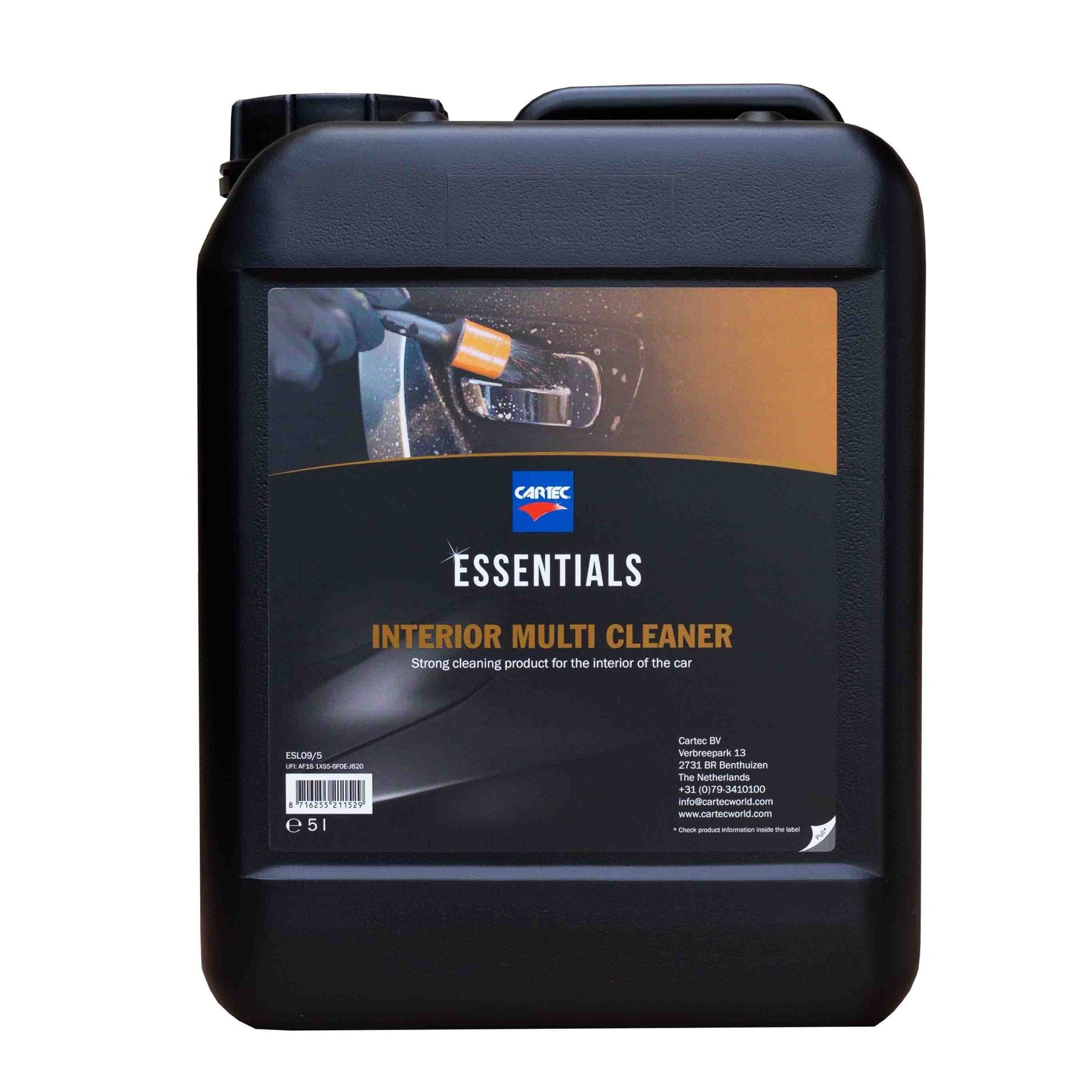 Cartec Interior Multi Cleaner in tanica da 5 litri, con etichetta e immagine che mostra l'applicazione del prodotto per la pulizia degli interni auto, su sfondo bianco.