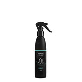 Bottiglia di FOEN Forest Profumo Spray, deodorante auto con fragranza fresca e naturale, ideale per rinfrescare e profumare l'interno del veicolo.