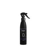 Bottiglia di FOEN New Car Leather Profumo Spray, deodorante auto con fragranza di pelle nuova, ideale per rinfrescare e profumare l'interno del veicolo.