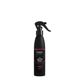 Bottiglia di FOEN Vanilla Profumo Spray, deodorante auto con fragranza dolce e avvolgente di vaniglia, ideale per rinfrescare e profumare l'interno del veicolo.