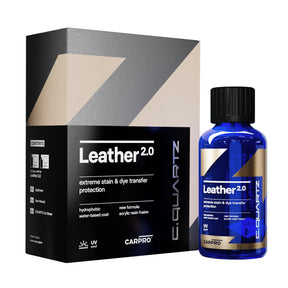 Flacone di CARPRO C.QUARTZ Leather Coat 2.0, un rivestimento avanzato per la protezione e il rinnovo della pelle degli interni auto, con protezione contro macchie e trasferimenti di colore.