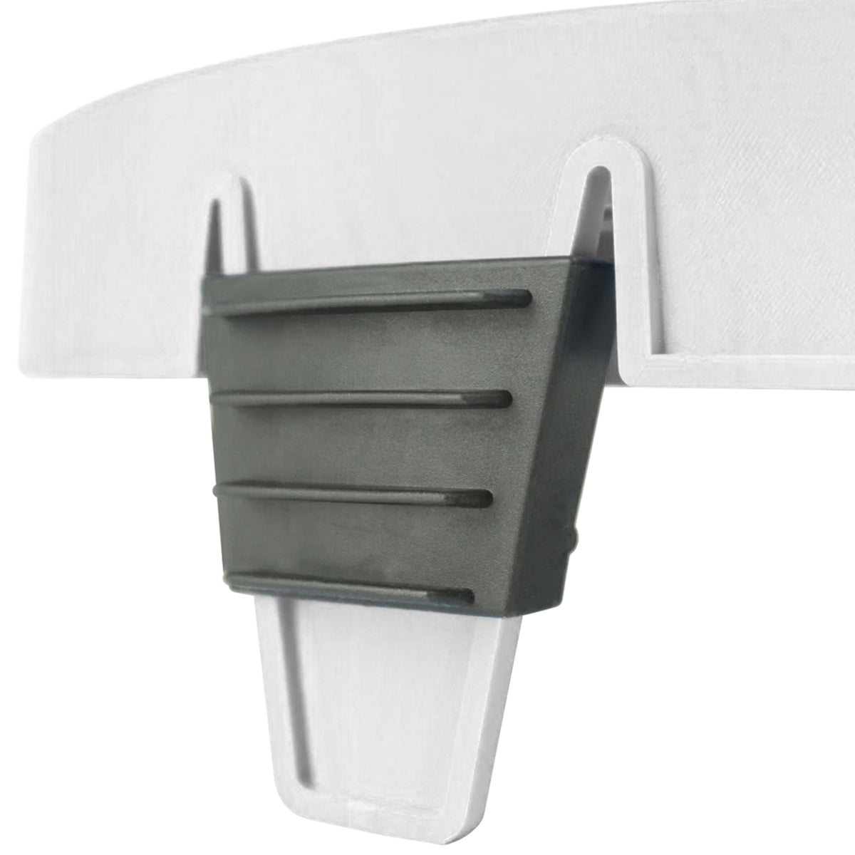 Dettaglio del grip nero su una griglia Dirt Lock The Detail Guardz, progettato per bloccare la griglia in posizione durante il lavaggio e migliorare la stabilità.