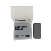 Set Koch-Chemie Applicator Sponge con due spugne in microfibra scamosciata per l’applicazione precisa di sigillanti e coating auto.