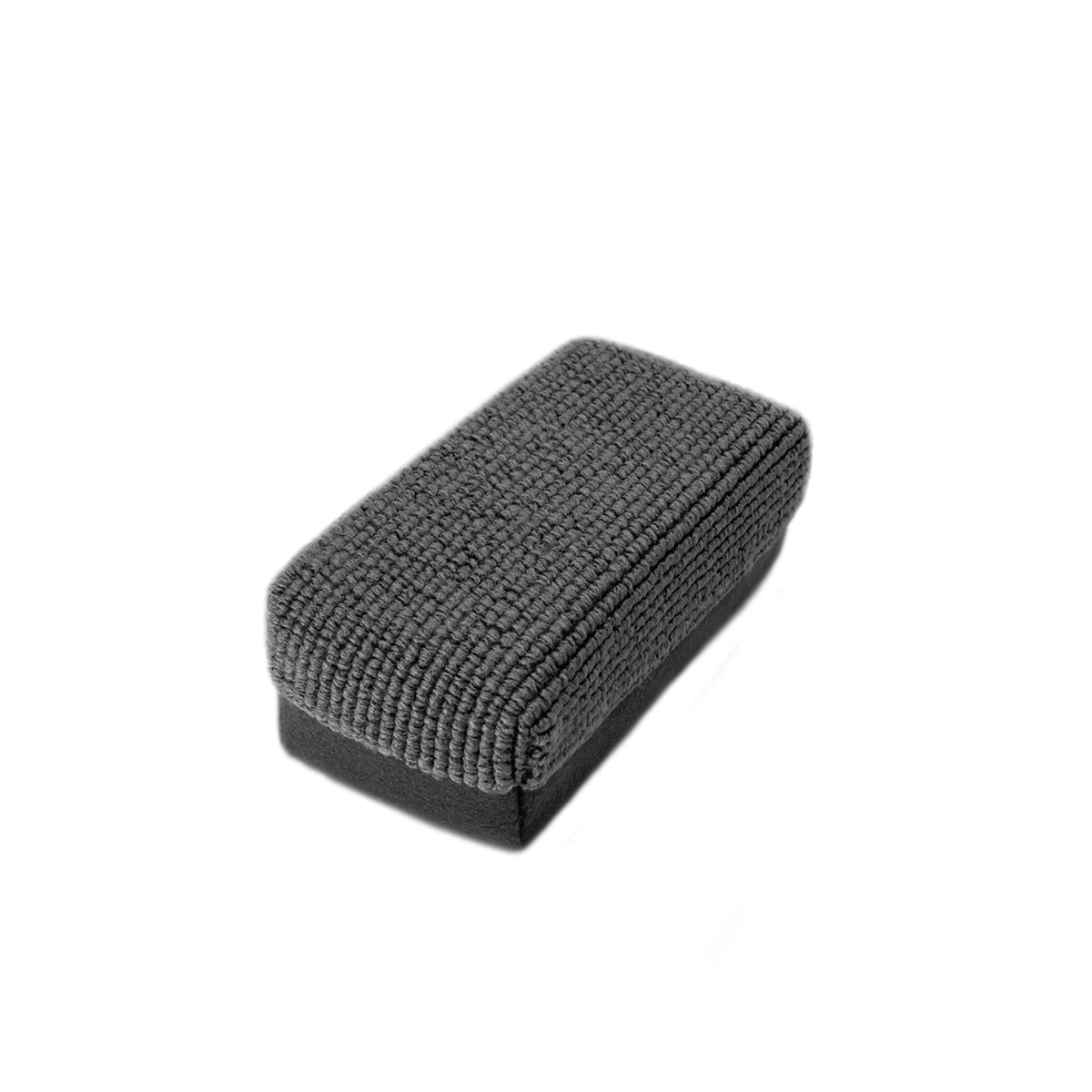 Applicatore Barrier Sponge di colore grigio, progettata per un'applicazione uniforme e sicura dei prodotti per la protezione e il detailing delle superfici auto.
